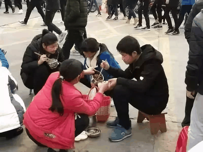 教育的真相:每个优秀孩子的背后,都是父母的奋力托举!